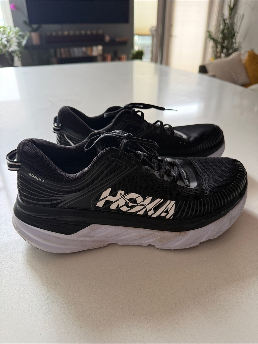 Hoka One One Bondi 7 Running Sneakers, Size 9 Woman’s